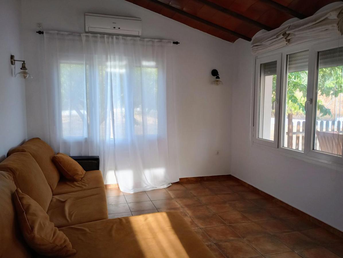 Casa De Campo Los Manueles Ideal Perros Pet Friendly Gojar Exterior photo