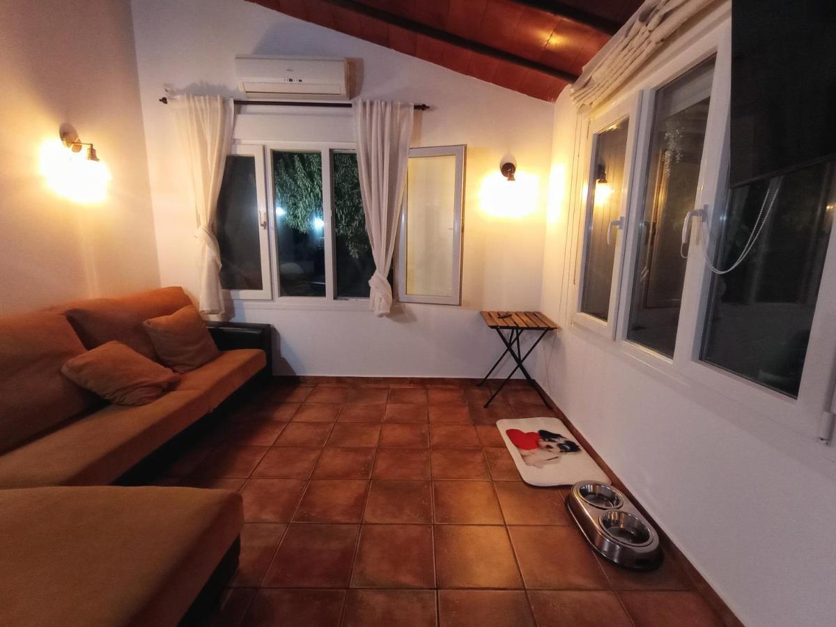 Casa De Campo Los Manueles Ideal Perros Pet Friendly Gojar Exterior photo